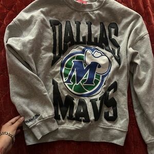 NBA Dallas Mavericks Gray Crew Neck Sweater